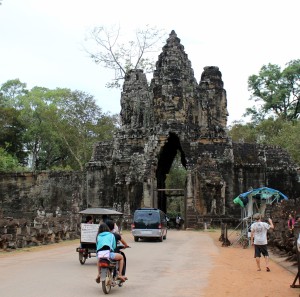 the gate to Angkor Thom